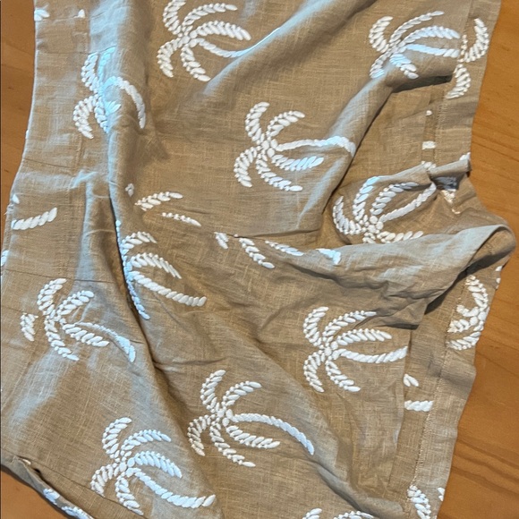 Ann Taylor Tan Shorts with White Palm Design - Picture 3 of 3